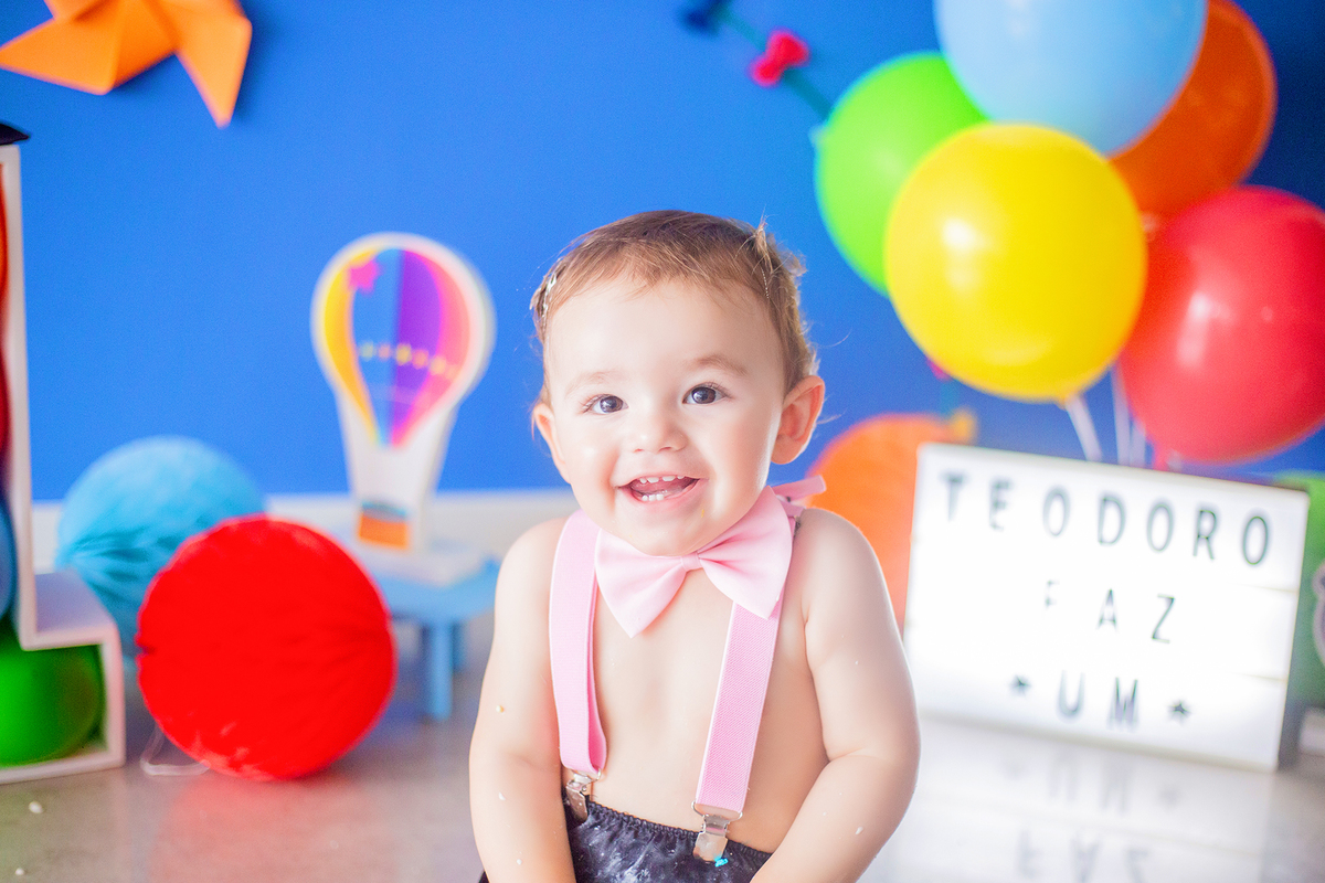 acompanhamento mensal de bebe caxias do sul figurino cenario tematico  personagem foto infantil serra gaucha fotografia familia mundo azul rosa ensaio fotografico crianca newborn baby menino menina smash the cake esmague o bolo banheira urso circo