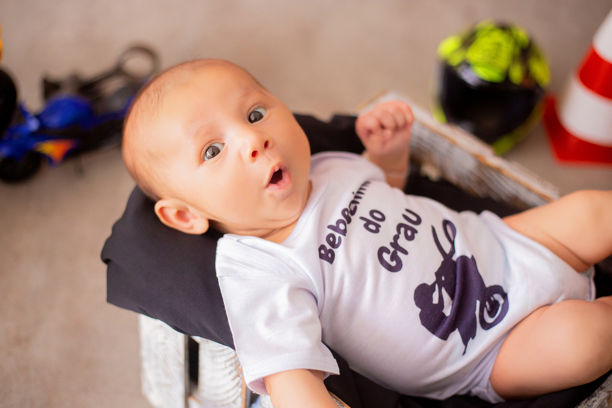 acompanhamento mensal de bebe caxias do sul figurino cenario tematico  personagem foto infantil serra gaucha fotografia familia mundo azul rosa ensaio fotografico crianca newborn baby menino menina smash the cake esmague o bolo banheira urso circo