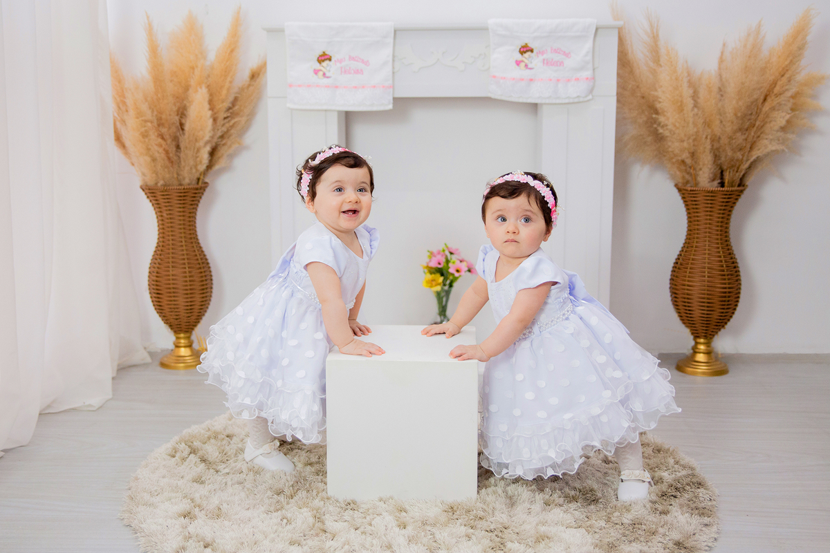 acompanhamento mensal de bebe caxias do sul figurino cenario tematico  personagem foto infantil serra gaucha fotografia familia mundo azul rosa ensaio fotografico crianca newborn baby menino menina smash the cake esmague o bolo banheira urso circo