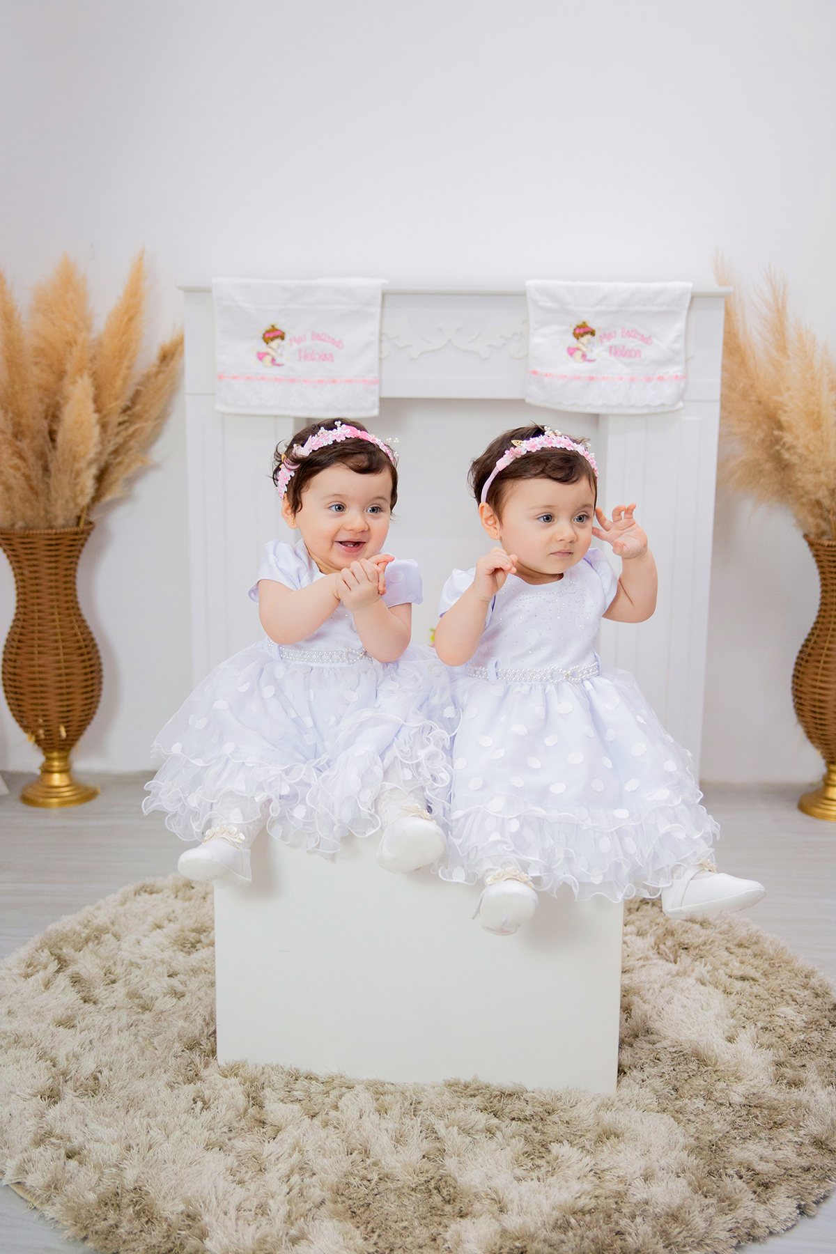 acompanhamento mensal de bebe caxias do sul figurino cenario tematico  personagem foto infantil serra gaucha fotografia familia mundo azul rosa ensaio fotografico crianca newborn baby menino menina smash the cake esmague o bolo banheira urso circo