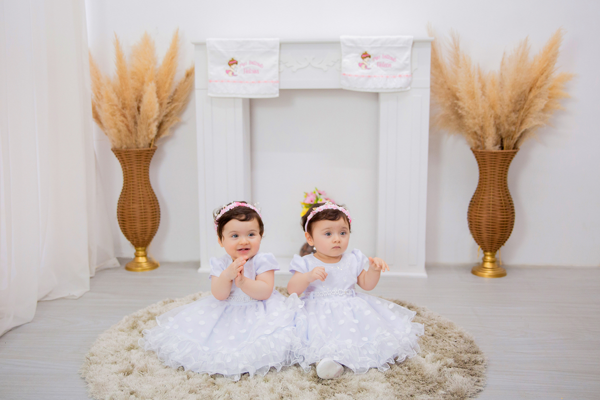 acompanhamento mensal de bebe caxias do sul figurino cenario tematico  personagem foto infantil serra gaucha fotografia familia mundo azul rosa ensaio fotografico crianca newborn baby menino menina smash the cake esmague o bolo banheira urso circo