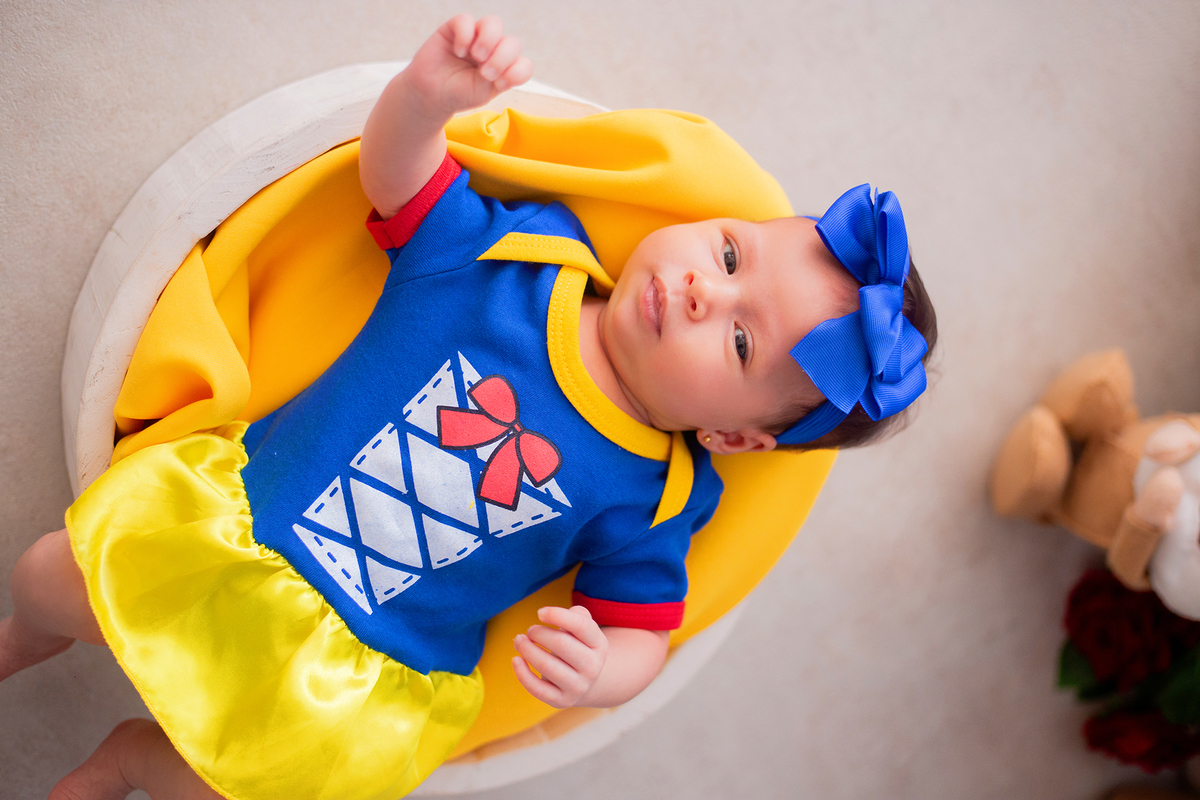 acompanhamento mensal de bebe caxias do sul figurino cenario tematico  personagem foto infantil serra gaucha fotografia familia mundo azul rosa ensaio fotografico crianca newborn baby menino menina smash the cake esmague o bolo banheira urso circo