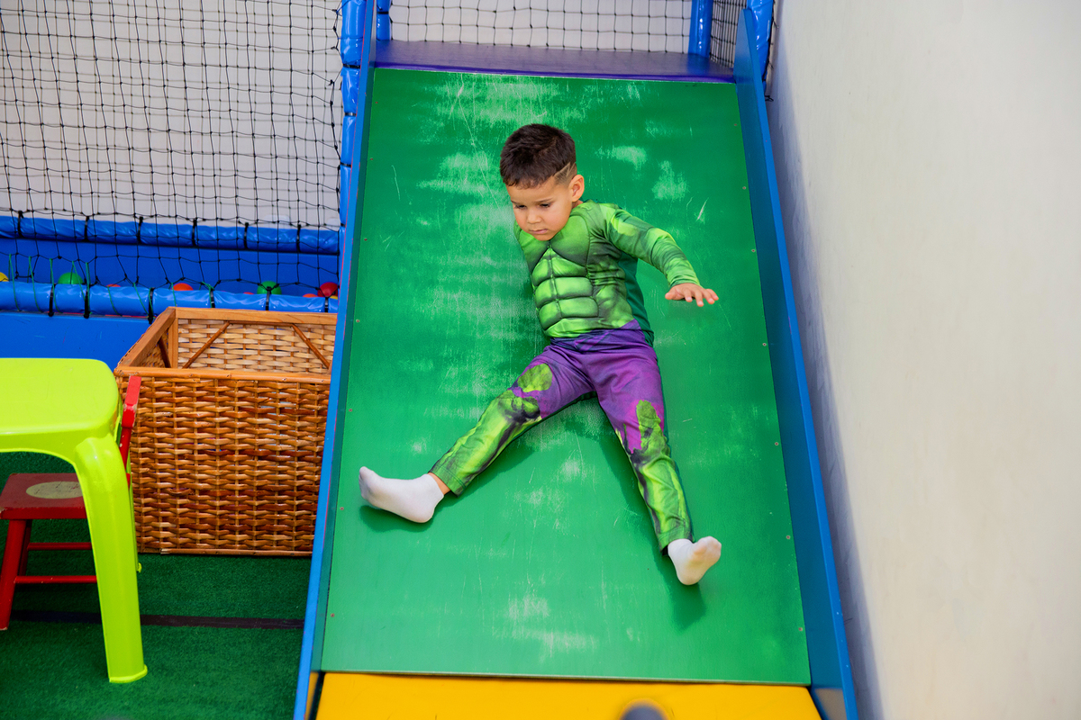 acompanhamento mensal de bebe caxias do sul figurino cenario tematico  personagem foto infantil serra gaucha fotografia familia mundo azul rosa ensaio fotografico crianca newborn baby menino menina smash the cake esmague o bolo banheira urso circo