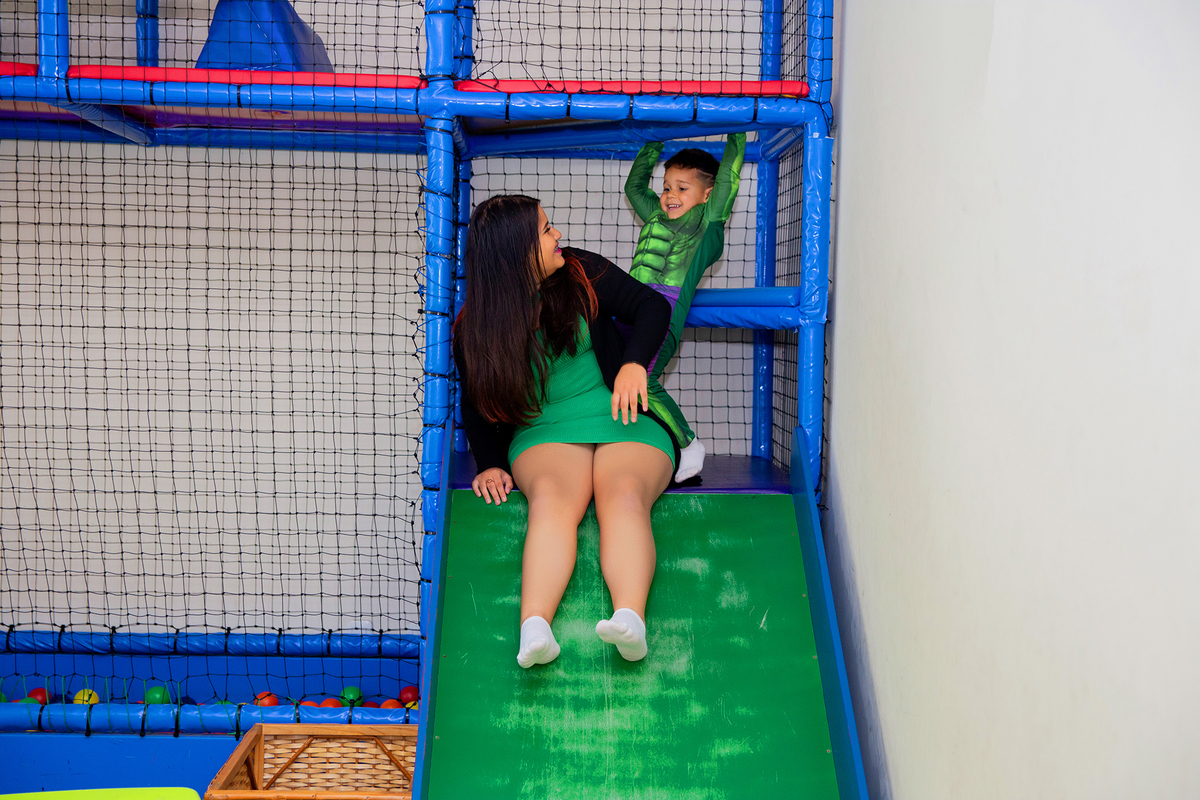 acompanhamento mensal de bebe caxias do sul figurino cenario tematico  personagem foto infantil serra gaucha fotografia familia mundo azul rosa ensaio fotografico crianca newborn baby menino menina smash the cake esmague o bolo banheira urso circo