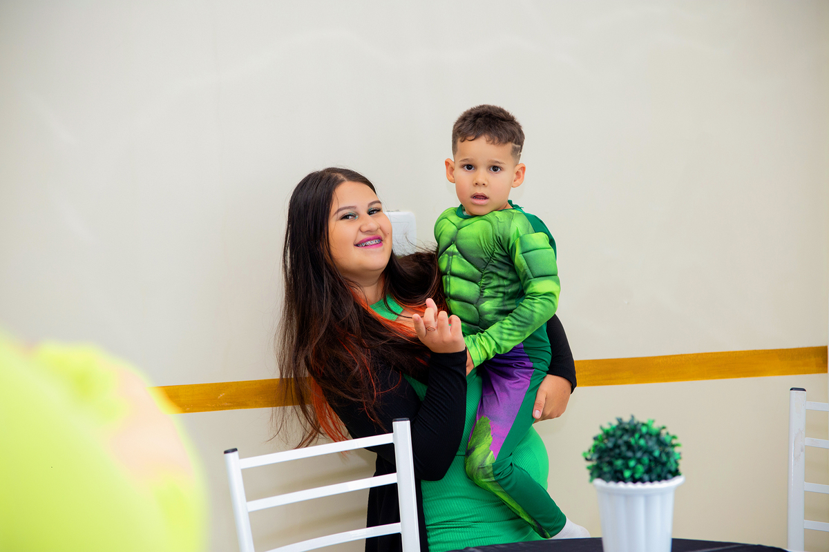 acompanhamento mensal de bebe caxias do sul figurino cenario tematico  personagem foto infantil serra gaucha fotografia familia mundo azul rosa ensaio fotografico crianca newborn baby menino menina smash the cake esmague o bolo banheira urso circo