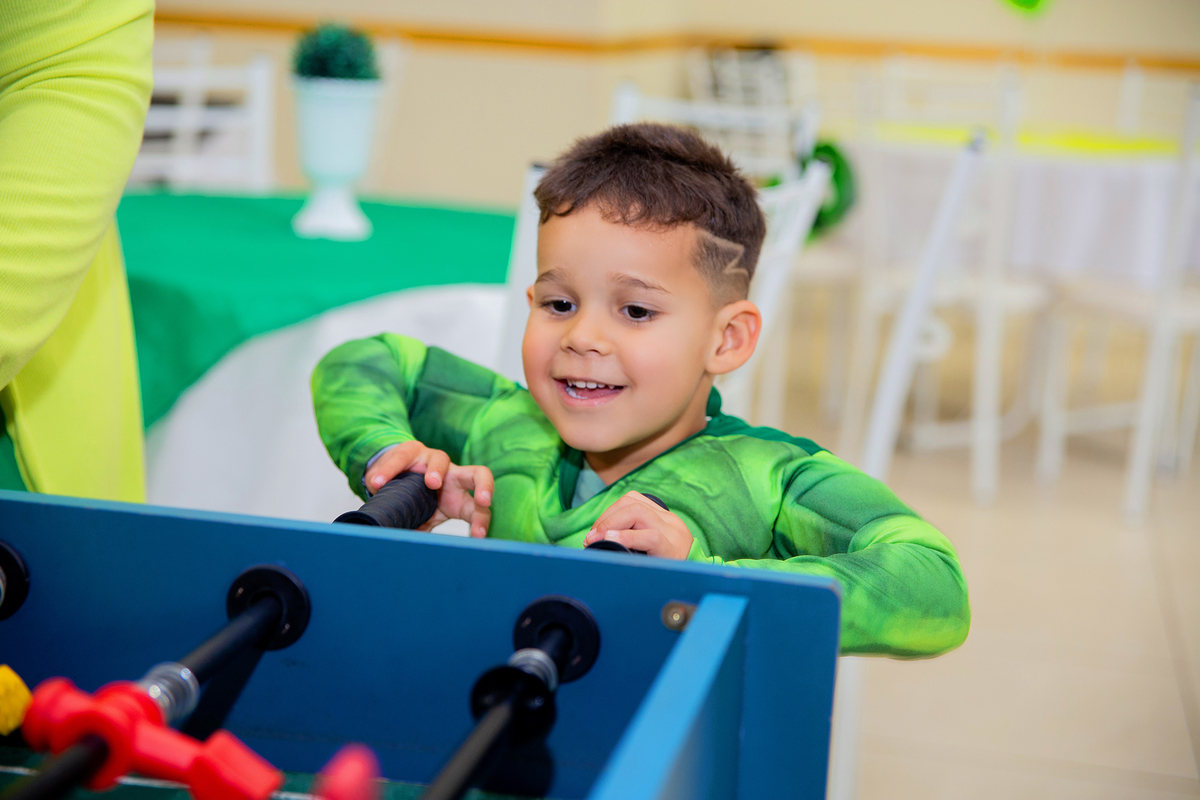 acompanhamento mensal de bebe caxias do sul figurino cenario tematico  personagem foto infantil serra gaucha fotografia familia mundo azul rosa ensaio fotografico crianca newborn baby menino menina smash the cake esmague o bolo banheira urso circo