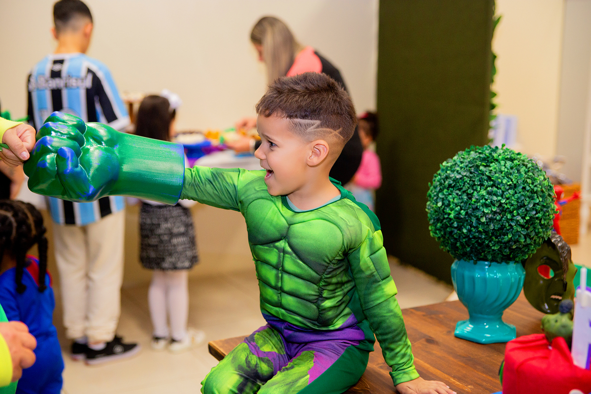acompanhamento mensal de bebe caxias do sul figurino cenario tematico  personagem foto infantil serra gaucha fotografia familia mundo azul rosa ensaio fotografico crianca newborn baby menino menina smash the cake esmague o bolo banheira urso circo
