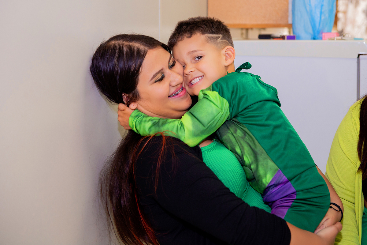 acompanhamento mensal de bebe caxias do sul figurino cenario tematico  personagem foto infantil serra gaucha fotografia familia mundo azul rosa ensaio fotografico crianca newborn baby menino menina smash the cake esmague o bolo banheira urso circo