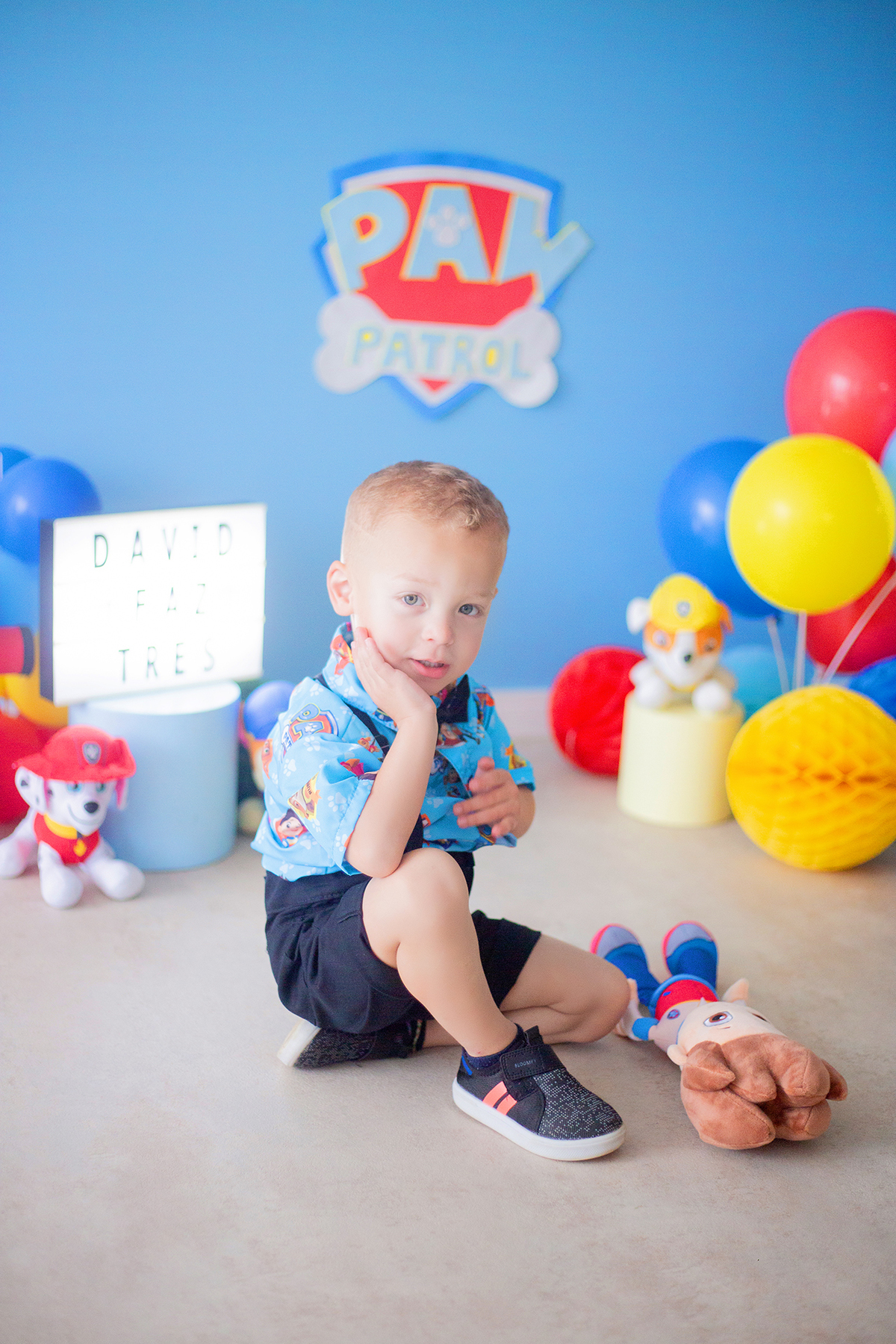 acompanhamento mensal de bebe caxias do sul figurino cenario tematico  personagem foto infantil serra gaucha fotografia familia mundo azul rosa ensaio fotografico crianca newborn baby menino menina smash the cake esmague o bolo banheira urso circo