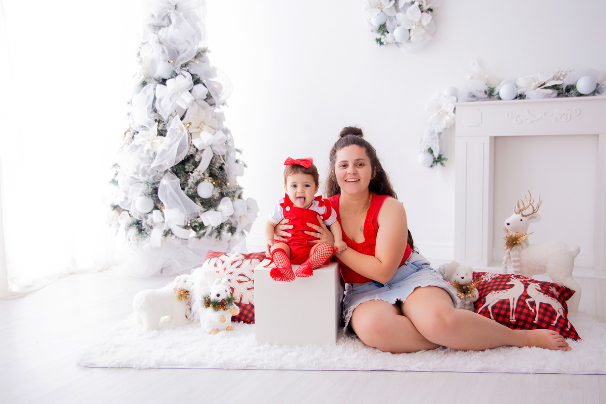 acompanhamento mensal de bebe caxias do sul figurino cenario tematico  personagem foto infantil serra gaucha fotografia familia mundo azul rosa ensaio fotografico crianca newborn baby menino menina smash the cake esmague o bolo banheira urso circo