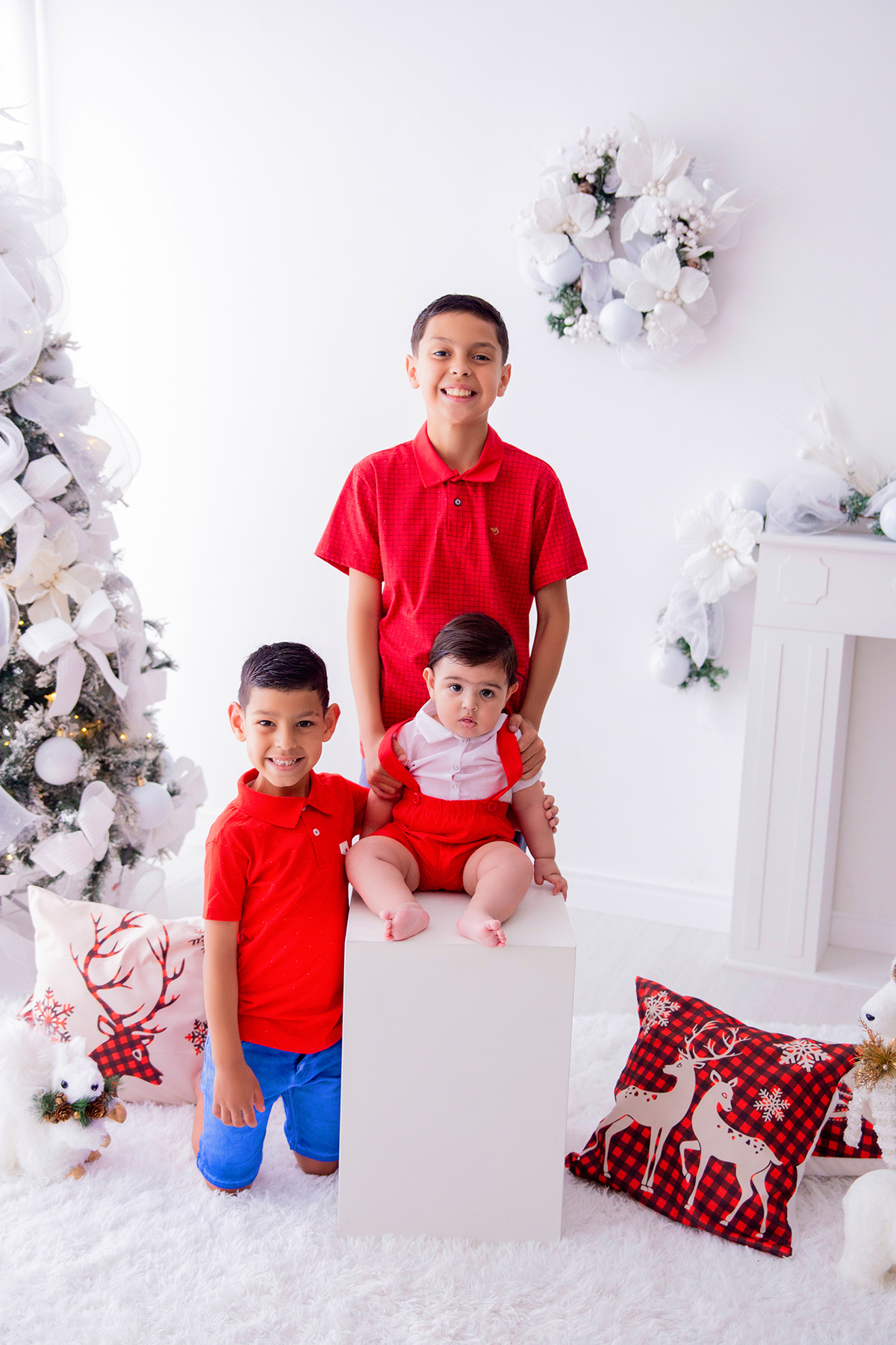 acompanhamento mensal de bebe caxias do sul figurino cenario tematico  personagem foto infantil serra gaucha fotografia familia mundo azul rosa ensaio fotografico crianca newborn baby menino menina smash the cake esmague o bolo banheira urso circo