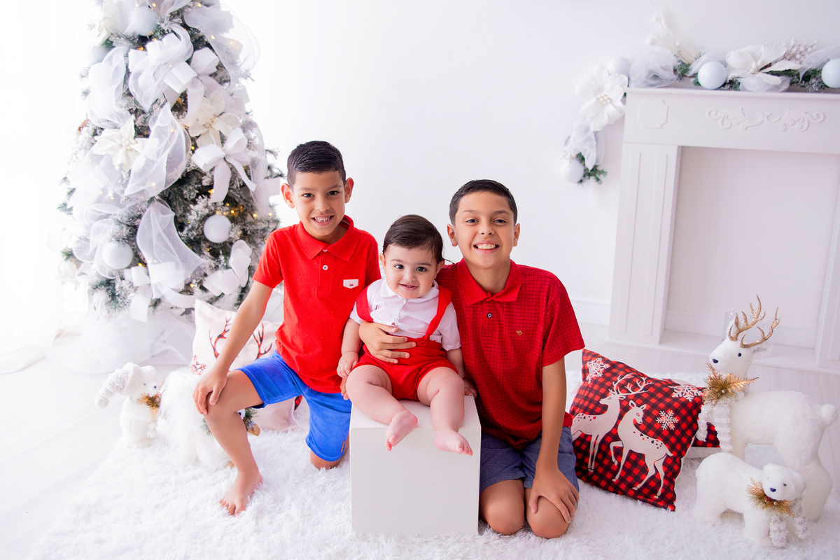 acompanhamento mensal de bebe caxias do sul figurino cenario tematico  personagem foto infantil serra gaucha fotografia familia mundo azul rosa ensaio fotografico crianca newborn baby menino menina smash the cake esmague o bolo banheira urso circo