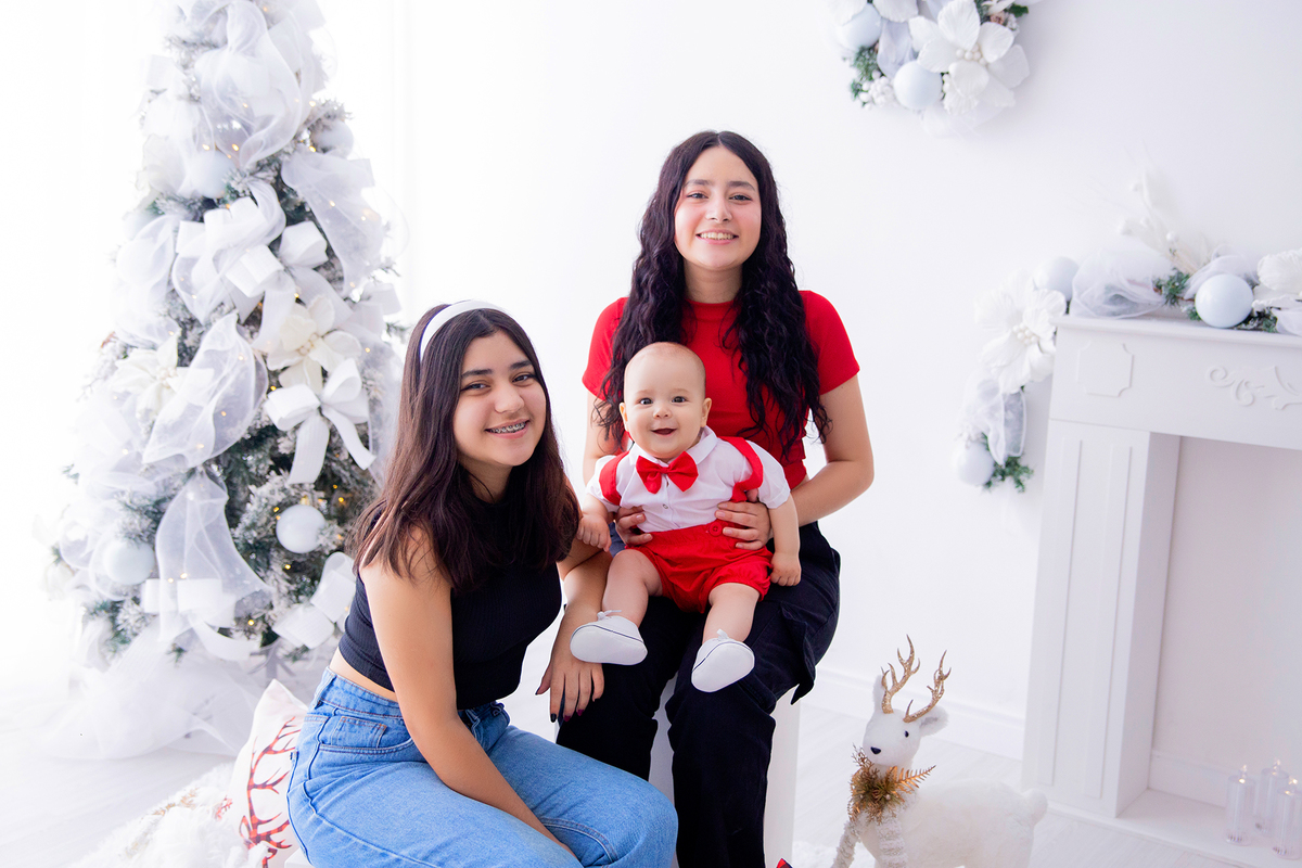 acompanhamento mensal de bebe caxias do sul figurino cenario tematico  personagem foto infantil serra gaucha fotografia familia mundo azul rosa ensaio fotografico crianca newborn baby menino menina smash the cake esmague o bolo banheira urso circo