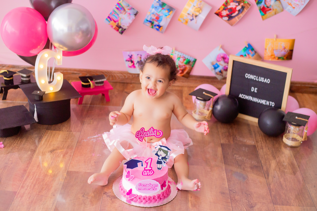 acompanhamento mensal de bebe caxias do sul figurino cenario tematico  personagem foto infantil serra gaucha fotografia familia mundo azul rosa ensaio fotografico crianca newborn baby menino menina smash the cake esmague o bolo banheira urso circo
