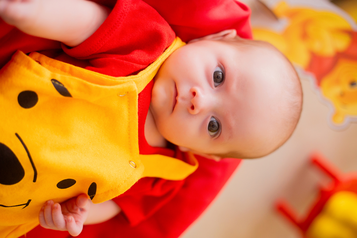 acompanhamento mensal de bebe caxias do sul figurino cenario tematico  personagem foto infantil serra gaucha fotografia familia mundo azul rosa ensaio fotografico crianca newborn baby menino menina smash the cake esmague o bolo banheira urso circo