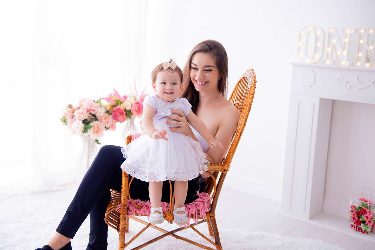 acompanhamento mensal de bebe caxias do sul figurino cenario tematico  personagem foto infantil serra gaucha fotografia familia mundo azul rosa ensaio fotografico crianca newborn baby menino menina smash the cake esmague o bolo banheira urso circo