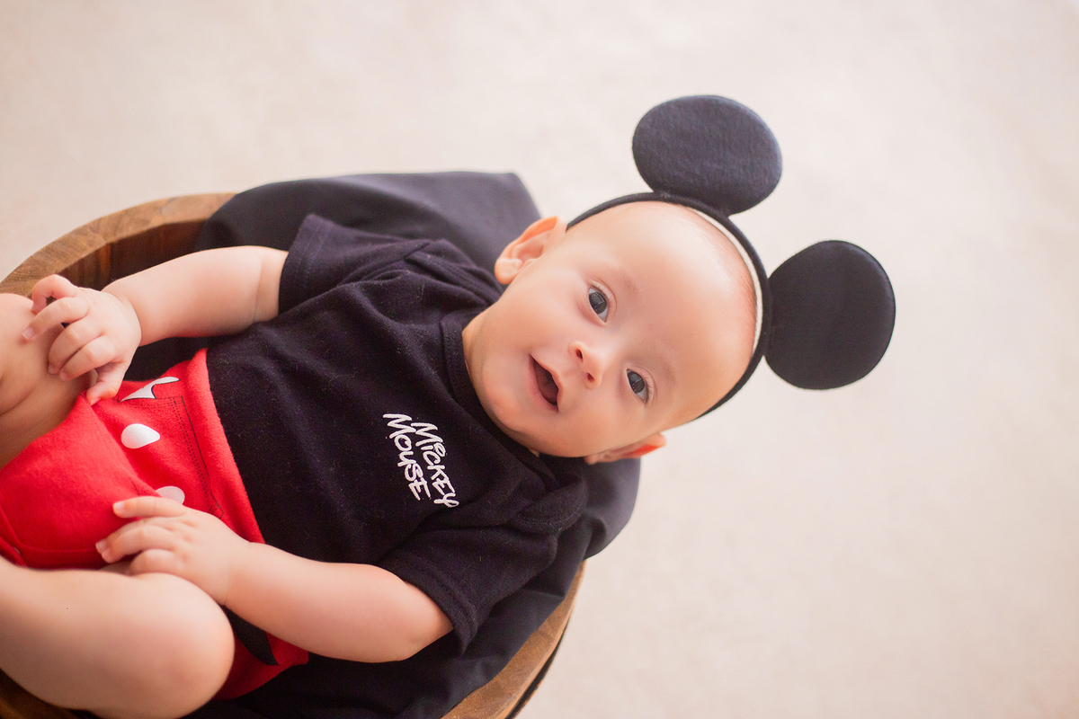 acompanhamento mensal de bebe caxias do sul figurino cenario tematico  personagem foto infantil serra gaucha fotografia familia mundo azul rosa ensaio fotografico crianca newborn baby menino menina smash the cake esmague o bolo banheira urso circo