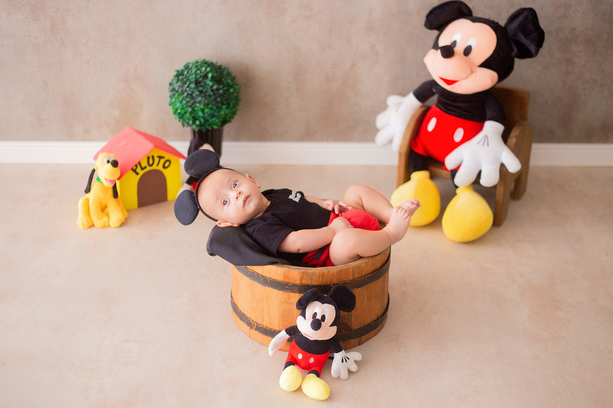 acompanhamento mensal de bebe caxias do sul figurino cenario tematico  personagem foto infantil serra gaucha fotografia familia mundo azul rosa ensaio fotografico crianca newborn baby menino menina smash the cake esmague o bolo banheira urso circo