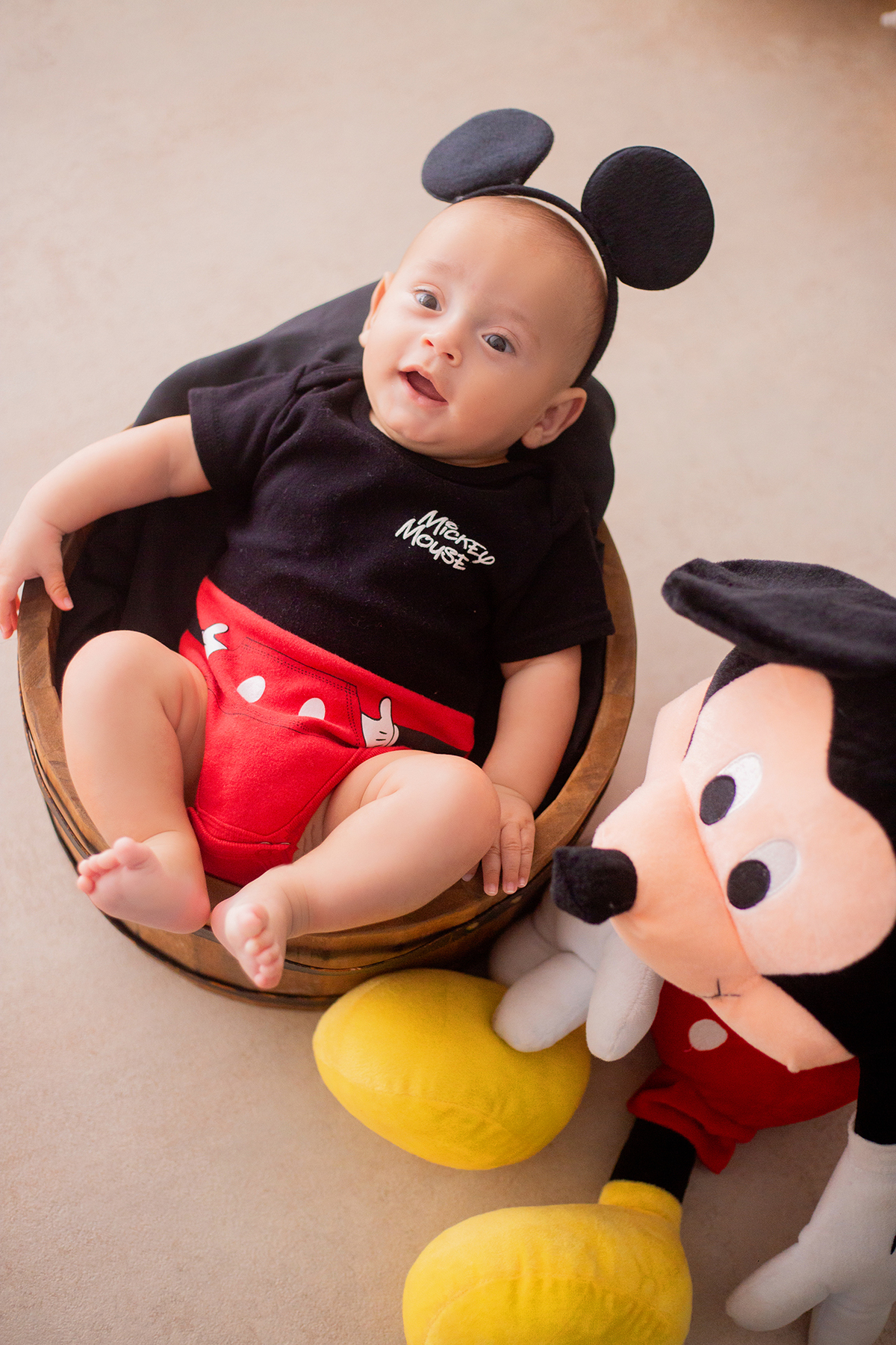 acompanhamento mensal de bebe caxias do sul figurino cenario tematico  personagem foto infantil serra gaucha fotografia familia mundo azul rosa ensaio fotografico crianca newborn baby menino menina smash the cake esmague o bolo banheira urso circo