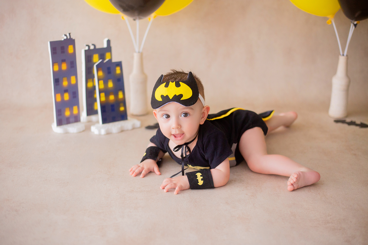 acompanhamento mensal de bebe caxias do sul figurino cenario tematico  personagem foto infantil serra gaucha fotografia familia mundo azul rosa ensaio fotografico crianca newborn baby menino menina smash the cake esmague o bolo banheira urso circo