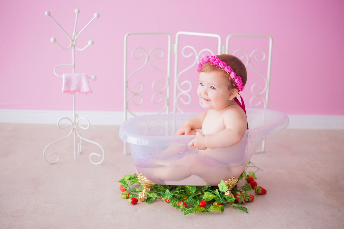 acompanhamento mensal de bebe caxias do sul figurino cenario tematico  personagem foto infantil serra gaucha fotografia familia mundo azul rosa ensaio fotografico crianca newborn baby menino menina smash the cake esmague o bolo banheira urso circo