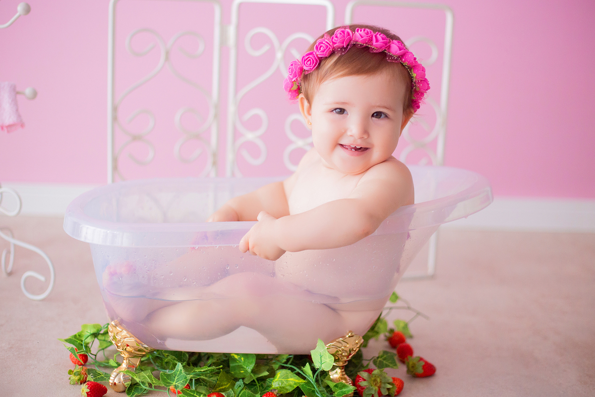 acompanhamento mensal de bebe caxias do sul figurino cenario tematico  personagem foto infantil serra gaucha fotografia familia mundo azul rosa ensaio fotografico crianca newborn baby menino menina smash the cake esmague o bolo banheira urso circo