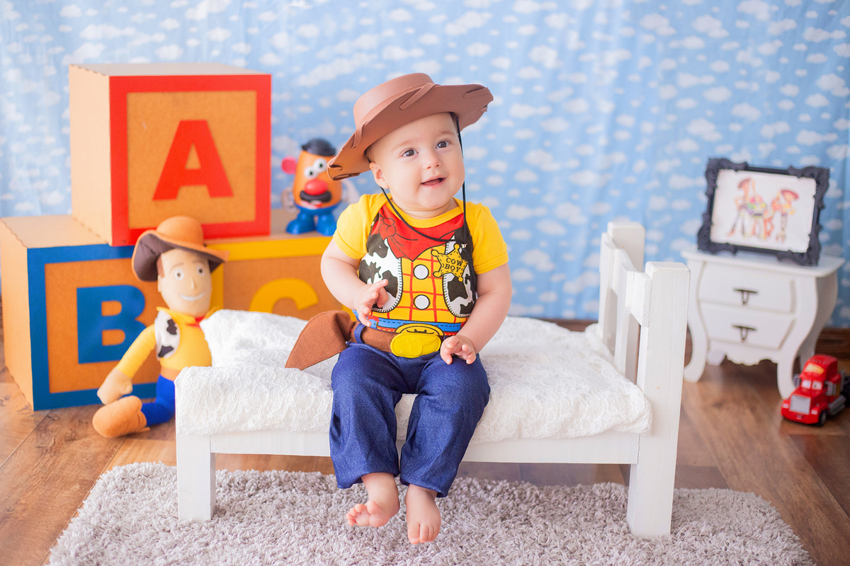 acompanhamento mensal de bebe caxias do sul figurino cenario tematico  personagem foto infantil serra gaucha fotografia familia mundo azul rosa ensaio fotografico crianca newborn baby menino menina smash the cake esmague o bolo banheira urso circo