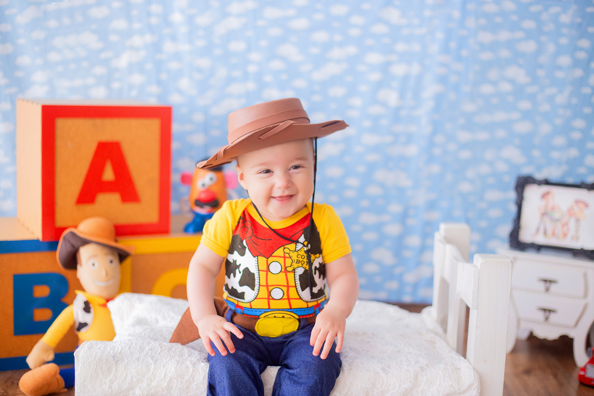 acompanhamento mensal de bebe caxias do sul figurino cenario tematico  personagem foto infantil serra gaucha fotografia familia mundo azul rosa ensaio fotografico crianca newborn baby menino menina smash the cake esmague o bolo banheira urso circo
