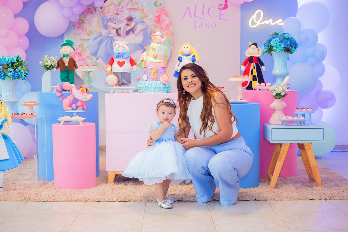 acompanhamento mensal de bebe caxias do sul figurino cenario tematico  personagem foto infantil serra gaucha fotografia familia mundo azul rosa ensaio fotografico crianca newborn baby menino menina smash the cake esmague o bolo banheira urso circo