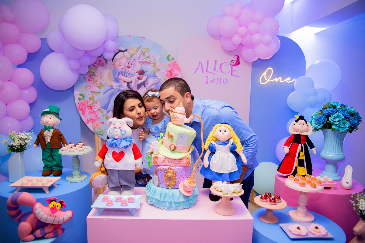 acompanhamento mensal de bebe caxias do sul figurino cenario tematico  personagem foto infantil serra gaucha fotografia familia mundo azul rosa ensaio fotografico crianca newborn baby menino menina smash the cake esmague o bolo banheira urso circo