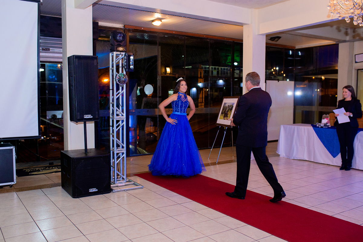 acompanhamento mensal de bebe caxias do sul figurino cenario tematico  personagem foto infantil serra gaucha fotografia familia mundo azul rosa ensaio fotografico crianca newborn baby menino menina smash the cake esmague o bolo banheira urso circo