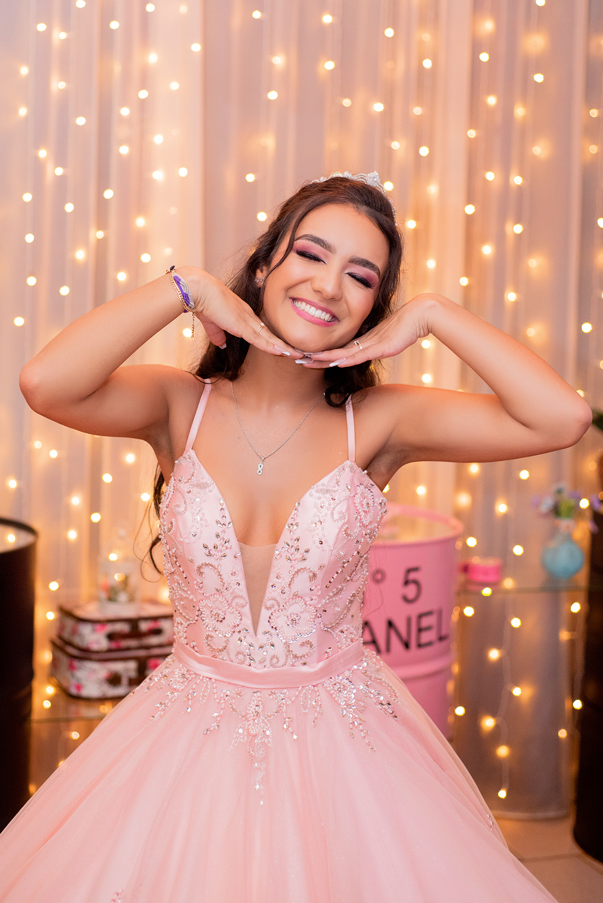 acompanhamento mensal de bebe caxias do sul figurino cenario tematico  personagem foto infantil serra gaucha fotografia familia mundo azul rosa ensaio fotografico crianca newborn baby menino menina smash the cake esmague o bolo banheira urso circo