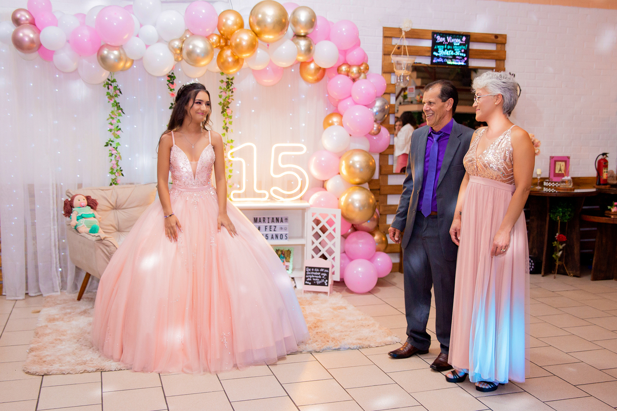 acompanhamento mensal de bebe caxias do sul figurino cenario tematico  personagem foto infantil serra gaucha fotografia familia mundo azul rosa ensaio fotografico crianca newborn baby menino menina smash the cake esmague o bolo banheira urso circo