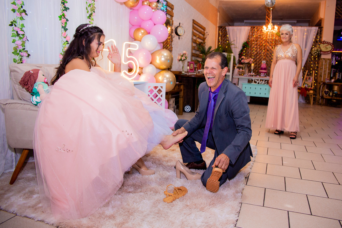 acompanhamento mensal de bebe caxias do sul figurino cenario tematico  personagem foto infantil serra gaucha fotografia familia mundo azul rosa ensaio fotografico crianca newborn baby menino menina smash the cake esmague o bolo banheira urso circo