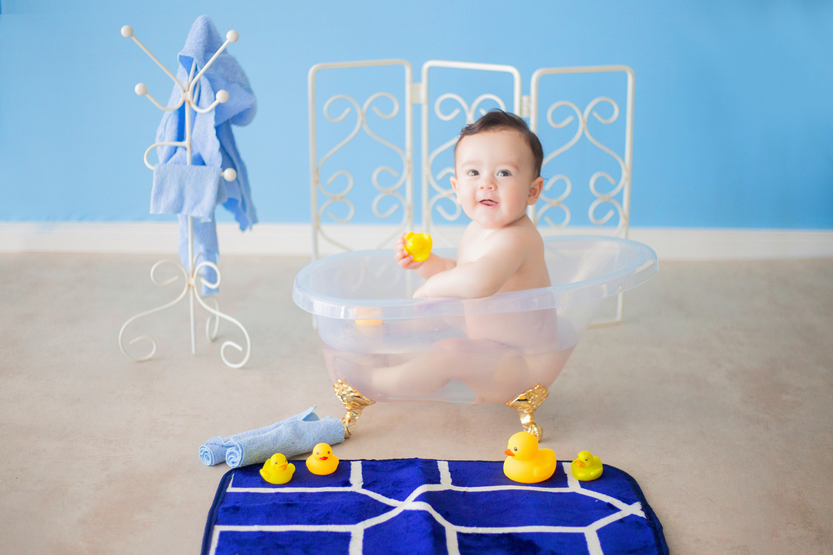 acompanhamento mensal de bebe caxias do sul figurino cenario tematico  personagem foto infantil serra gaucha fotografia familia mundo azul rosa ensaio fotografico crianca newborn baby menino menina smash the cake esmague o bolo banheira urso circo