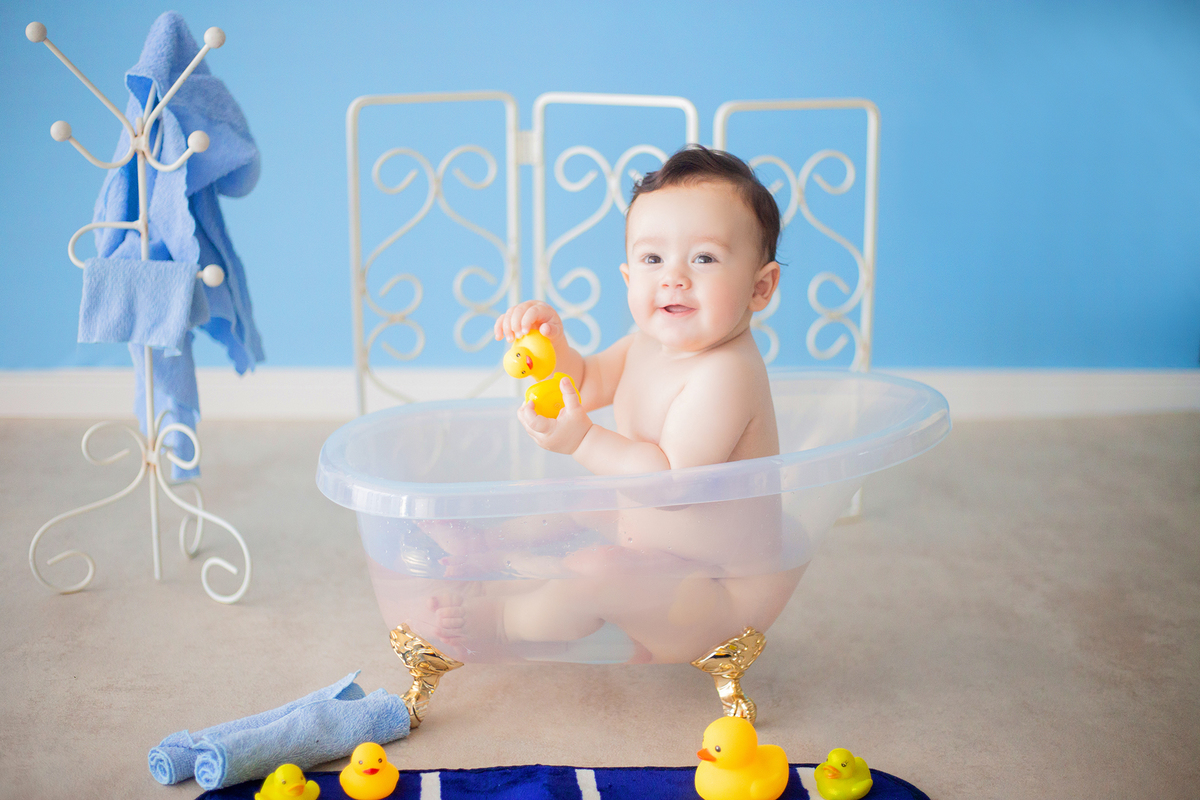 acompanhamento mensal de bebe caxias do sul figurino cenario tematico  personagem foto infantil serra gaucha fotografia familia mundo azul rosa ensaio fotografico crianca newborn baby menino menina smash the cake esmague o bolo banheira urso circo