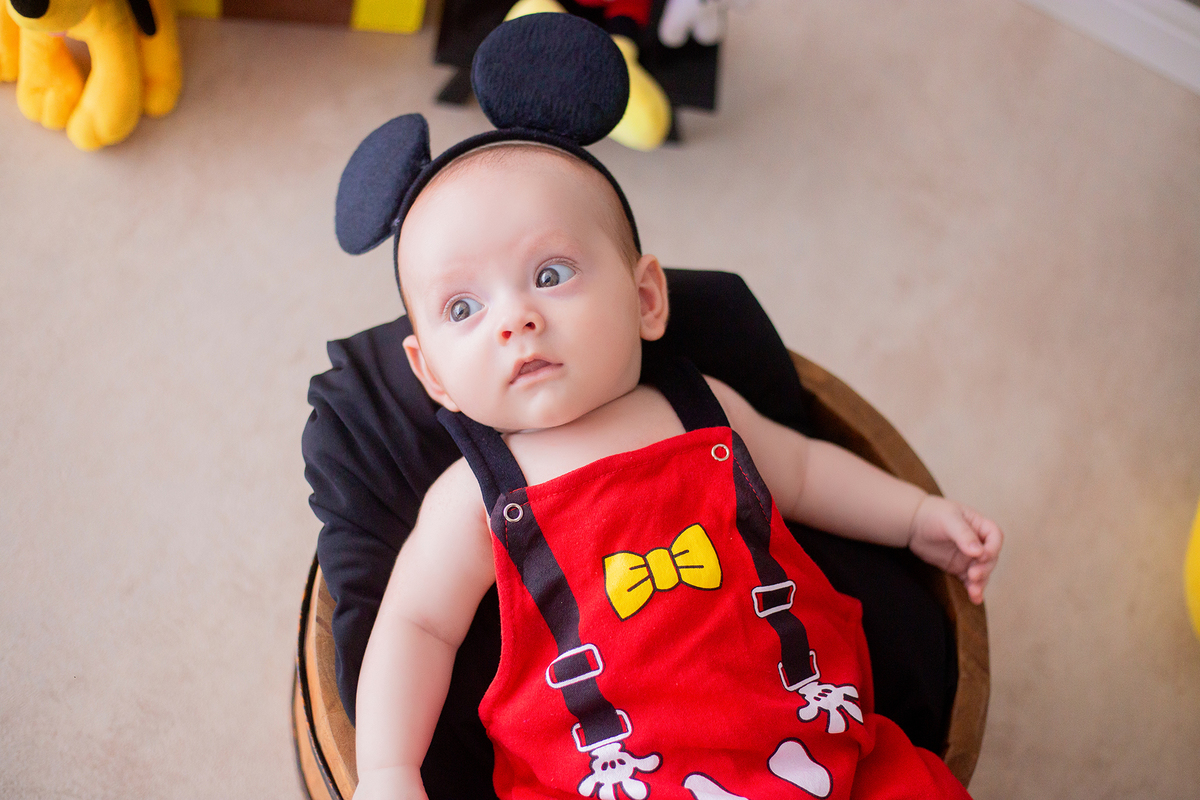 acompanhamento mensal de bebe caxias do sul figurino cenario tematico  personagem foto infantil serra gaucha fotografia familia mundo azul rosa ensaio fotografico crianca newborn baby menino menina smash the cake esmague o bolo banheira urso circo