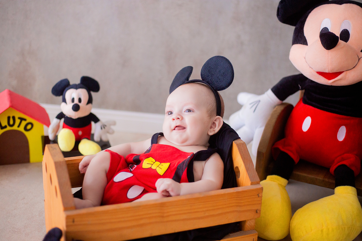acompanhamento mensal de bebe caxias do sul figurino cenario tematico  personagem foto infantil serra gaucha fotografia familia mundo azul rosa ensaio fotografico crianca newborn baby menino menina smash the cake esmague o bolo banheira urso circo