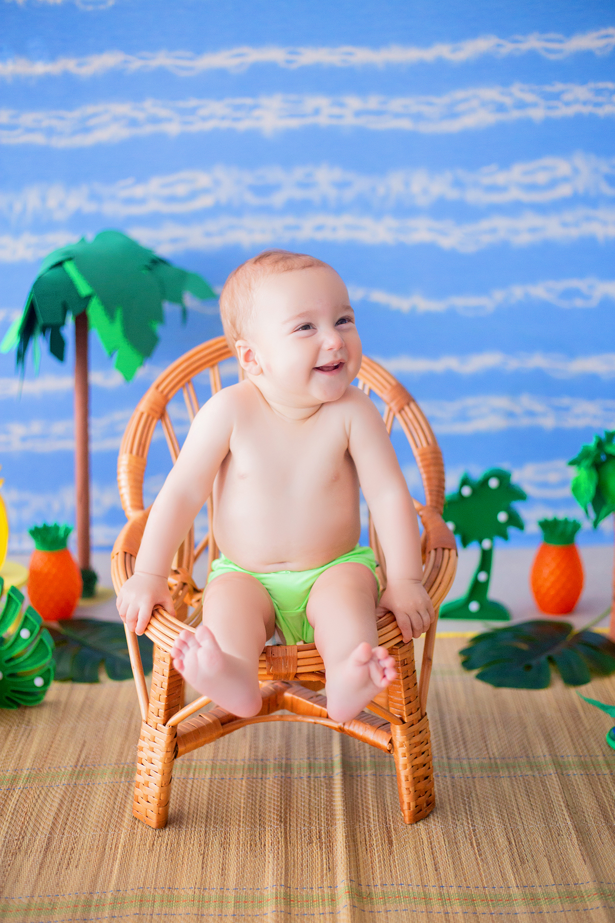 acompanhamento mensal de bebe caxias do sul figurino cenario tematico  personagem foto infantil serra gaucha fotografia familia mundo azul rosa ensaio fotografico crianca newborn baby menino menina smash the cake esmague o bolo banheira urso circo