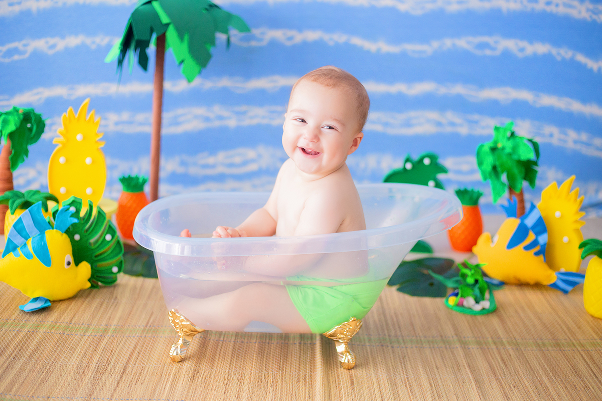 acompanhamento mensal de bebe caxias do sul figurino cenario tematico  personagem foto infantil serra gaucha fotografia familia mundo azul rosa ensaio fotografico crianca newborn baby menino menina smash the cake esmague o bolo banheira urso circo