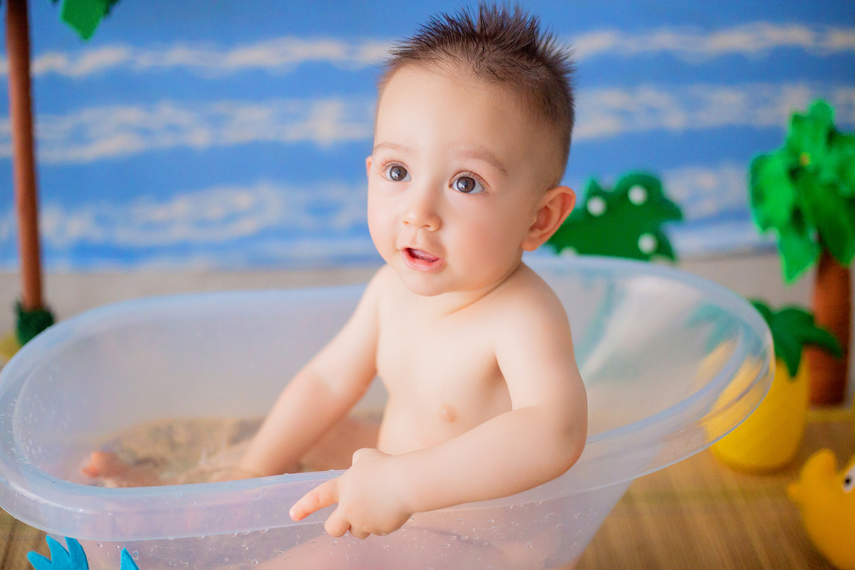 acompanhamento mensal de bebe caxias do sul figurino cenario tematico  personagem foto infantil serra gaucha fotografia familia mundo azul rosa ensaio fotografico crianca newborn baby menino menina smash the cake esmague o bolo banheira urso circo