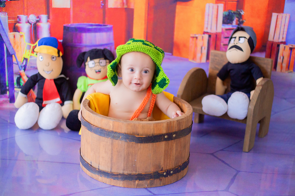 acompanhamento mensal de bebe caxias do sul figurino cenario tematico  personagem foto infantil serra gaucha fotografia familia mundo azul rosa ensaio fotografico crianca newborn baby menino menina smash the cake esmague o bolo banheira urso circo