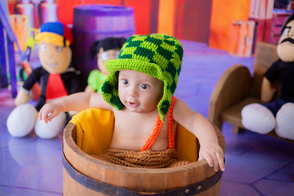 acompanhamento mensal de bebe caxias do sul figurino cenario tematico  personagem foto infantil serra gaucha fotografia familia mundo azul rosa ensaio fotografico crianca newborn baby menino menina smash the cake esmague o bolo banheira urso circo