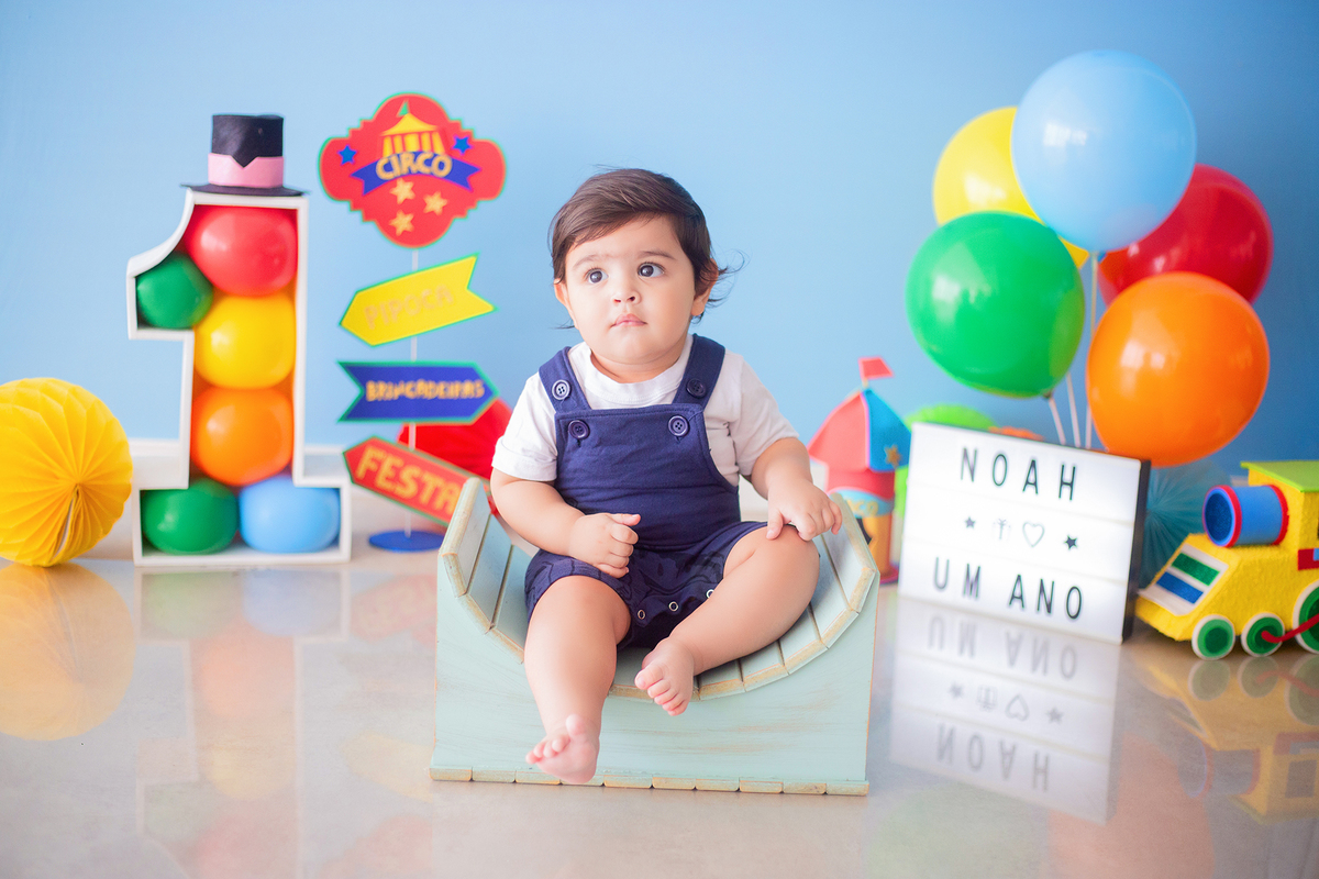 acompanhamento mensal de bebe caxias do sul figurino cenario tematico  personagem foto infantil serra gaucha fotografia familia mundo azul rosa ensaio fotografico crianca newborn baby menino menina smash the cake esmague o bolo banheira urso circo