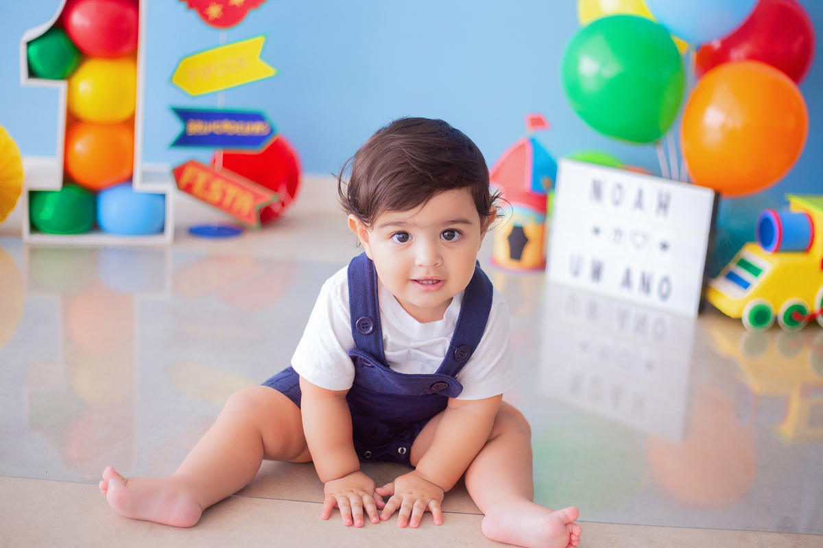 acompanhamento mensal de bebe caxias do sul figurino cenario tematico  personagem foto infantil serra gaucha fotografia familia mundo azul rosa ensaio fotografico crianca newborn baby menino menina smash the cake esmague o bolo banheira urso circo