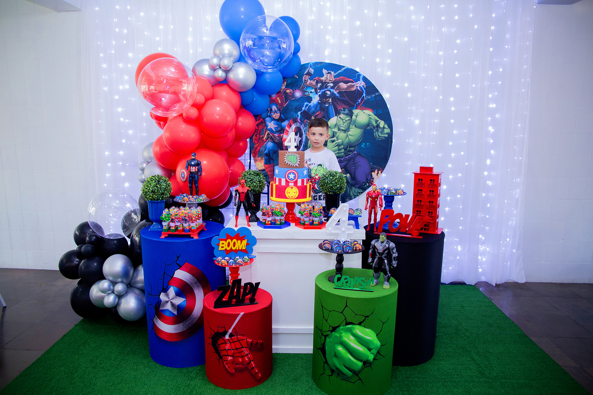 acompanhamento mensal de bebe caxias do sul figurino cenario tematico  personagem foto infantil serra gaucha fotografia familia mundo azul rosa ensaio fotografico crianca newborn baby menino menina smash the cake esmague o bolo banheira urso circo