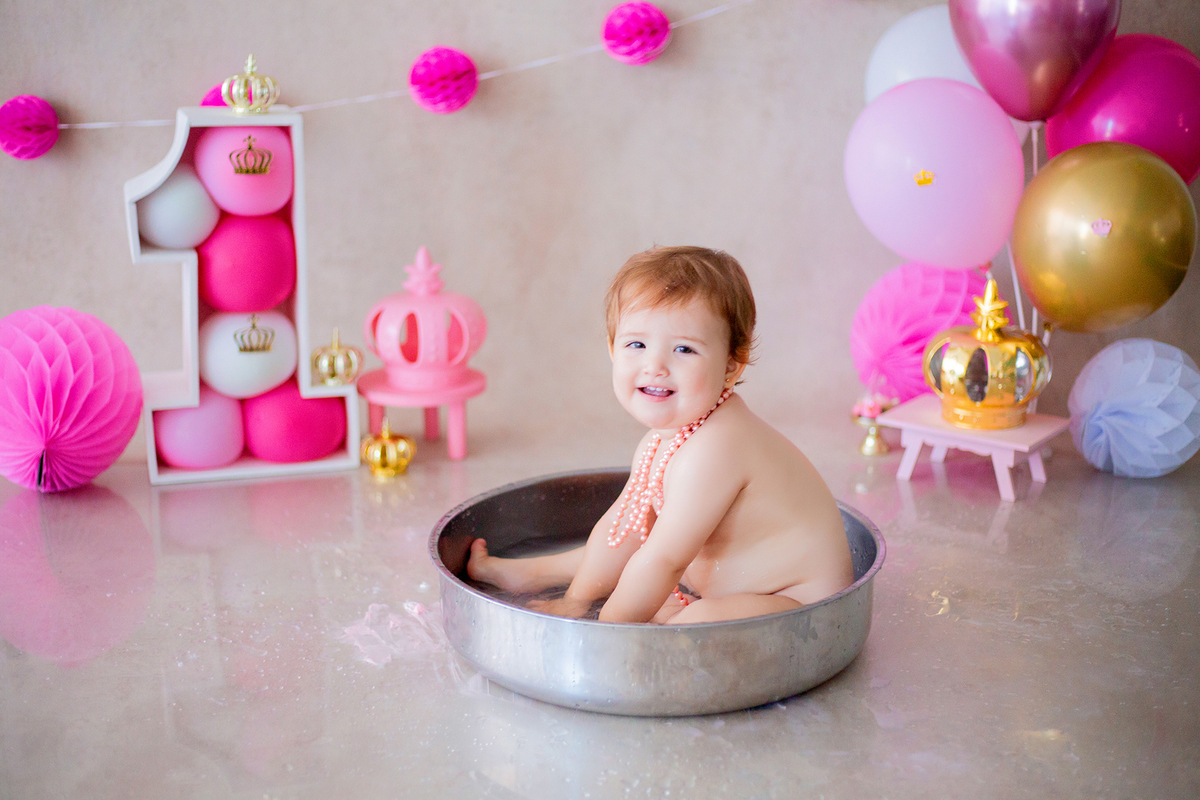 acompanhamento mensal de bebe caxias do sul figurino cenario tematico  personagem foto infantil serra gaucha fotografia familia mundo azul rosa ensaio fotografico crianca newborn baby menino menina smash the cake esmague o bolo banheira urso circo