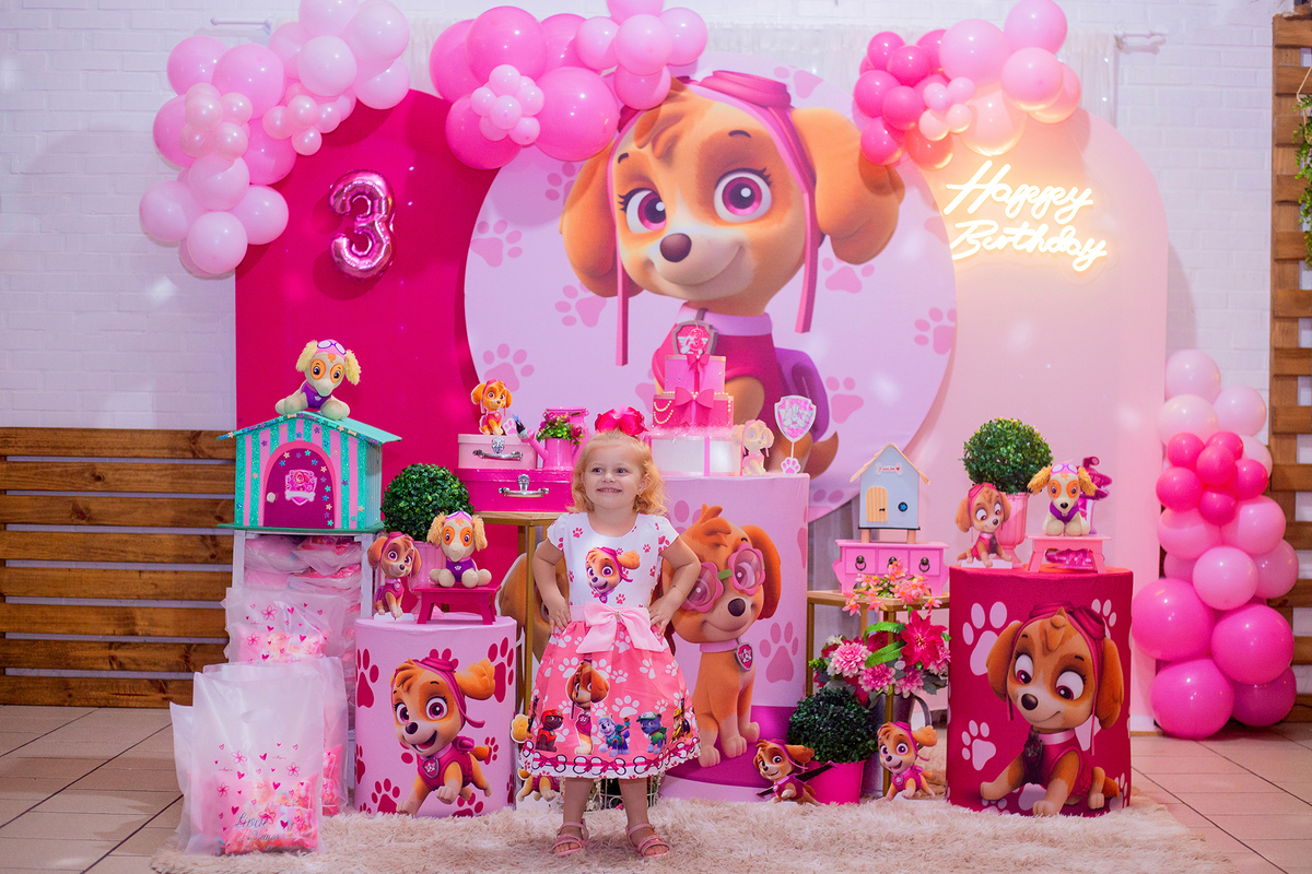 acompanhamento mensal de bebe caxias do sul figurino cenario tematico  personagem foto infantil serra gaucha fotografia familia mundo azul rosa ensaio fotografico crianca newborn baby menino menina smash the cake esmague o bolo banheira urso circo