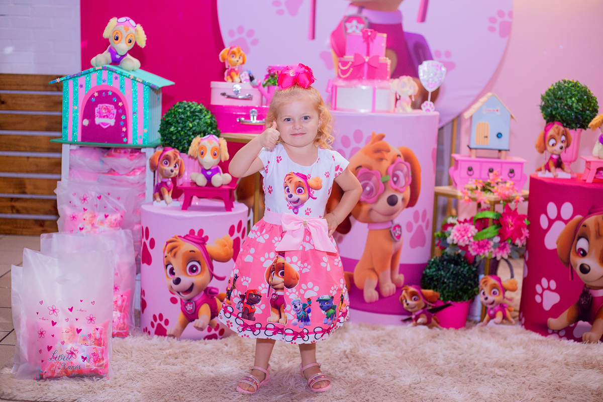 acompanhamento mensal de bebe caxias do sul figurino cenario tematico  personagem foto infantil serra gaucha fotografia familia mundo azul rosa ensaio fotografico crianca newborn baby menino menina smash the cake esmague o bolo banheira urso circo