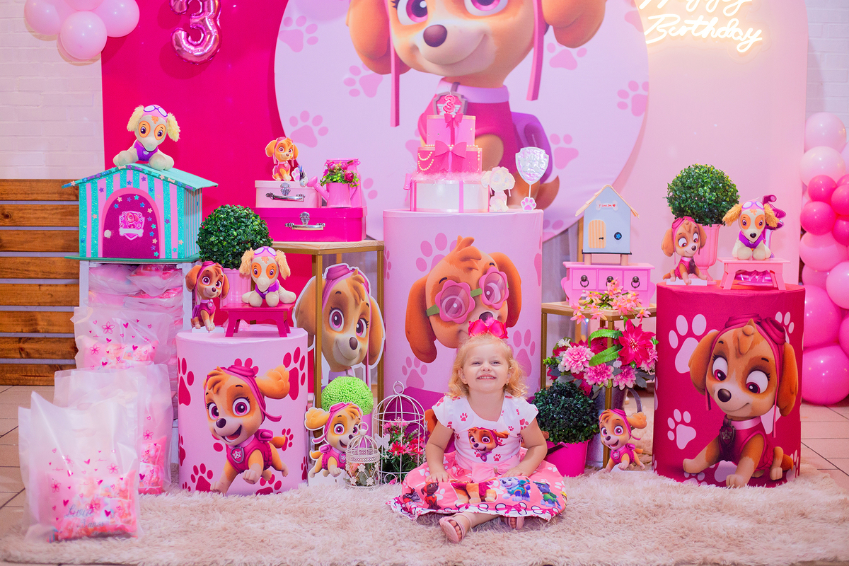 acompanhamento mensal de bebe caxias do sul figurino cenario tematico  personagem foto infantil serra gaucha fotografia familia mundo azul rosa ensaio fotografico crianca newborn baby menino menina smash the cake esmague o bolo banheira urso circo